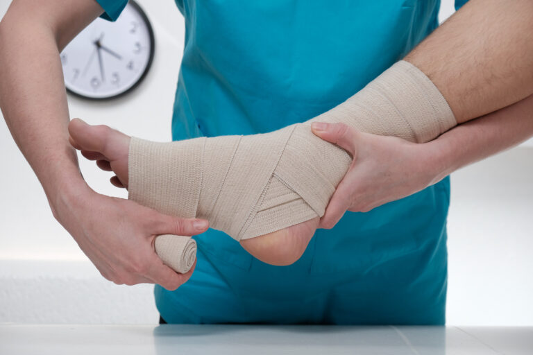 WHAT YOU NEED TO LEARN ABOUT SPRAINS AND STRAINS